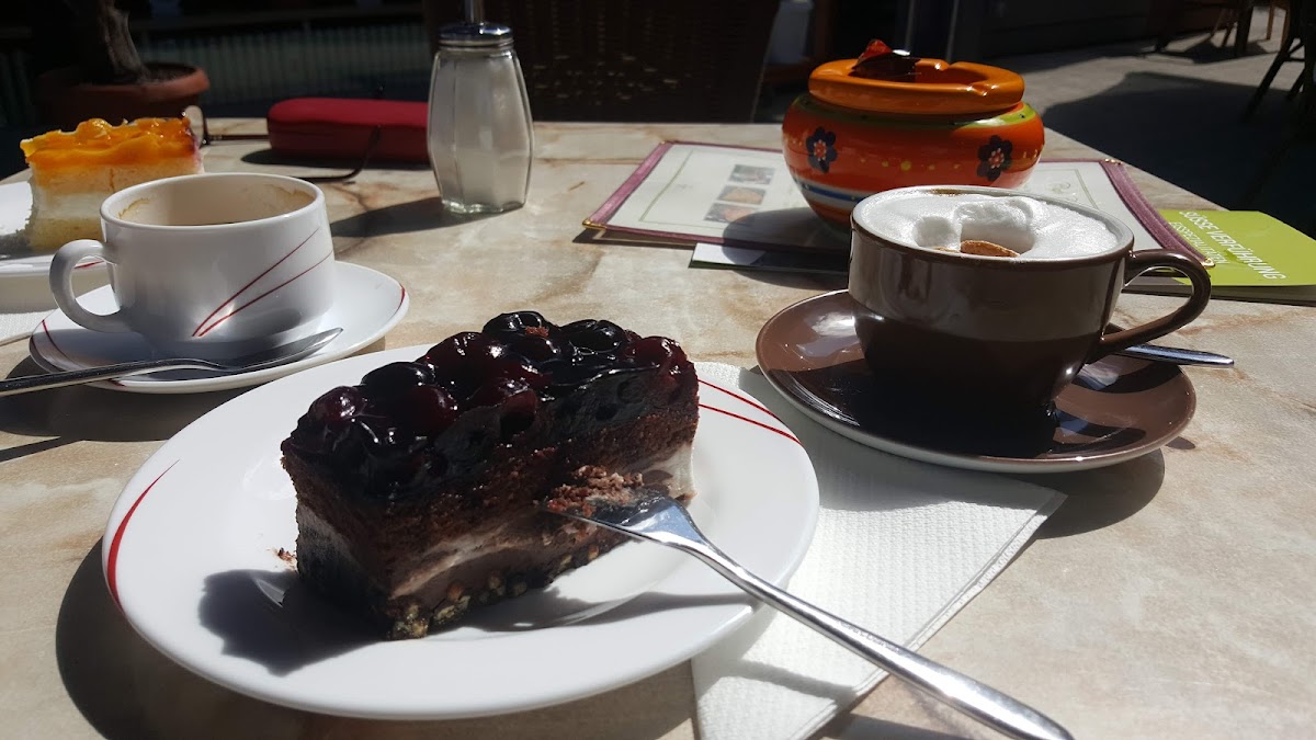 Café Clara Photo 6
