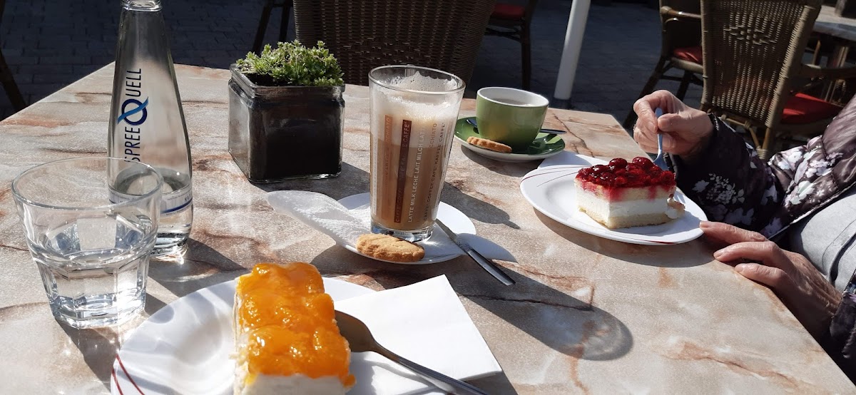 Café Clara Photo 8