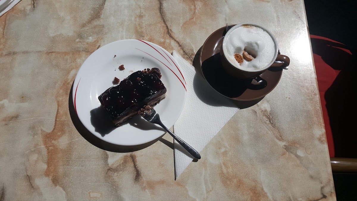 Café Clara Photo 9