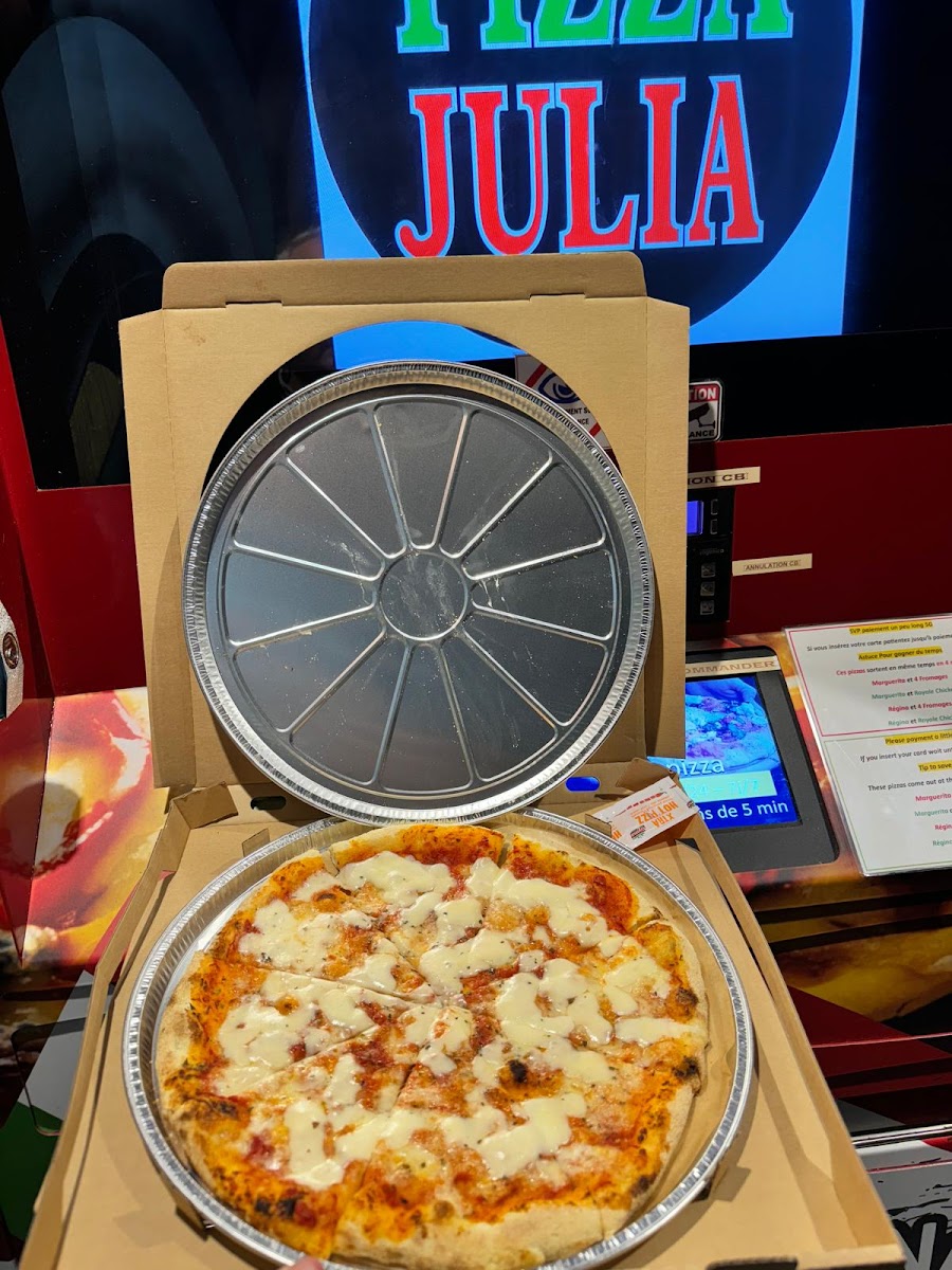 Pizza Julia Distributeur 24/24 7J/7 Photo 7