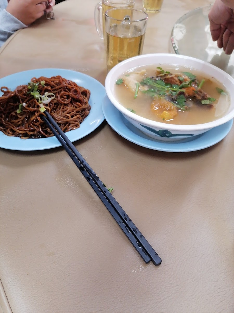 Tung Fong Seafood Restaurant 東風海鮮飯店 (仅此一家、别无分号） Photo 10