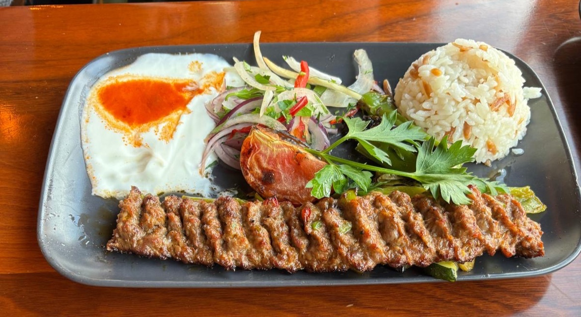 Golden Restaurant & Barbecue Photo 3