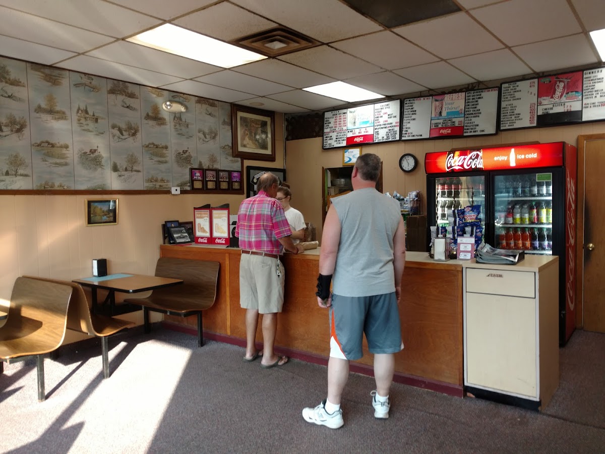 Palermo's Pizzeria Photo 4