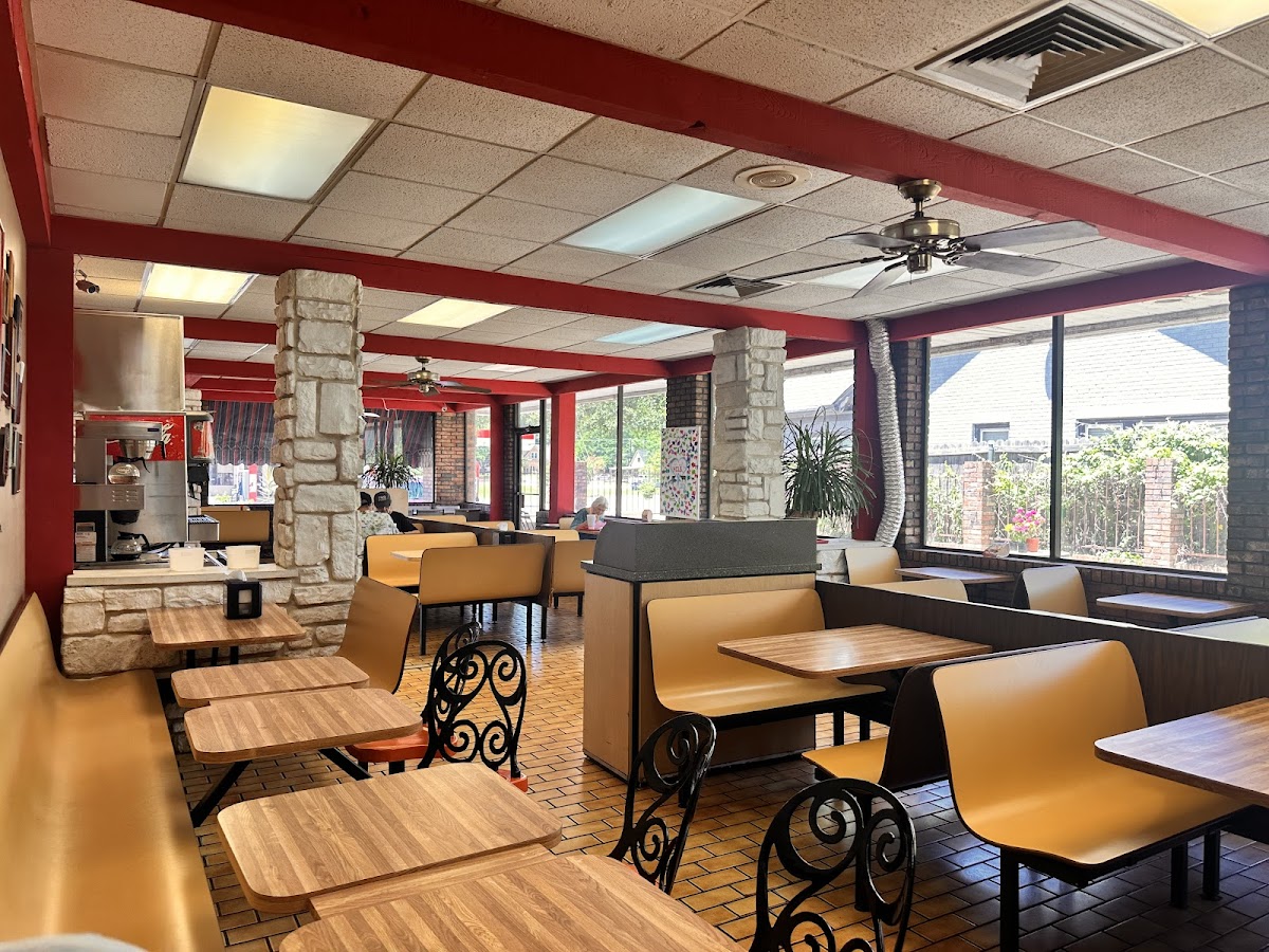 Bensons Eats & Treats Photo 2