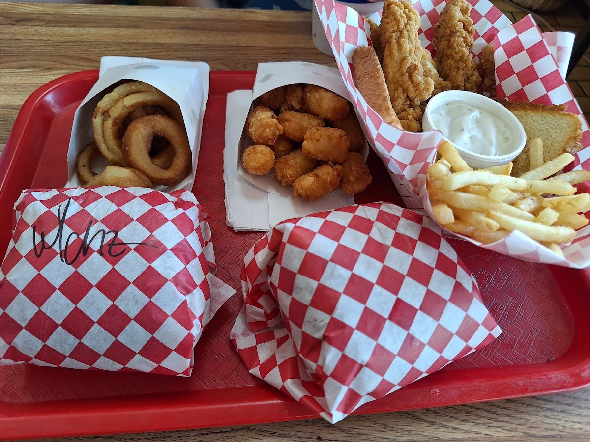 Bensons Eats & Treats Photo 4