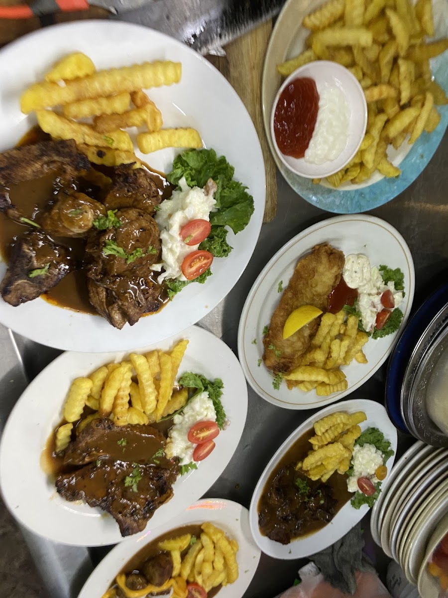 Dashobbs Western & Grill Photo 7