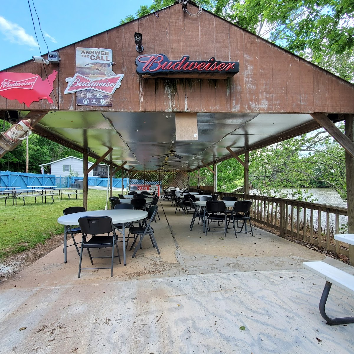 The Edgewater Cafe