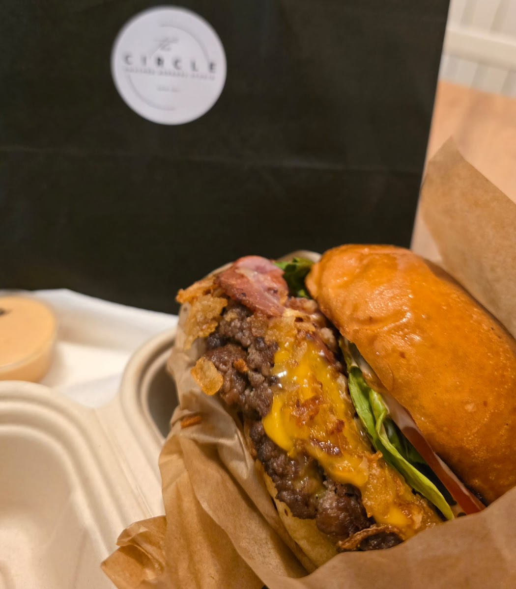 The Circle Smash Burgers Photo 9