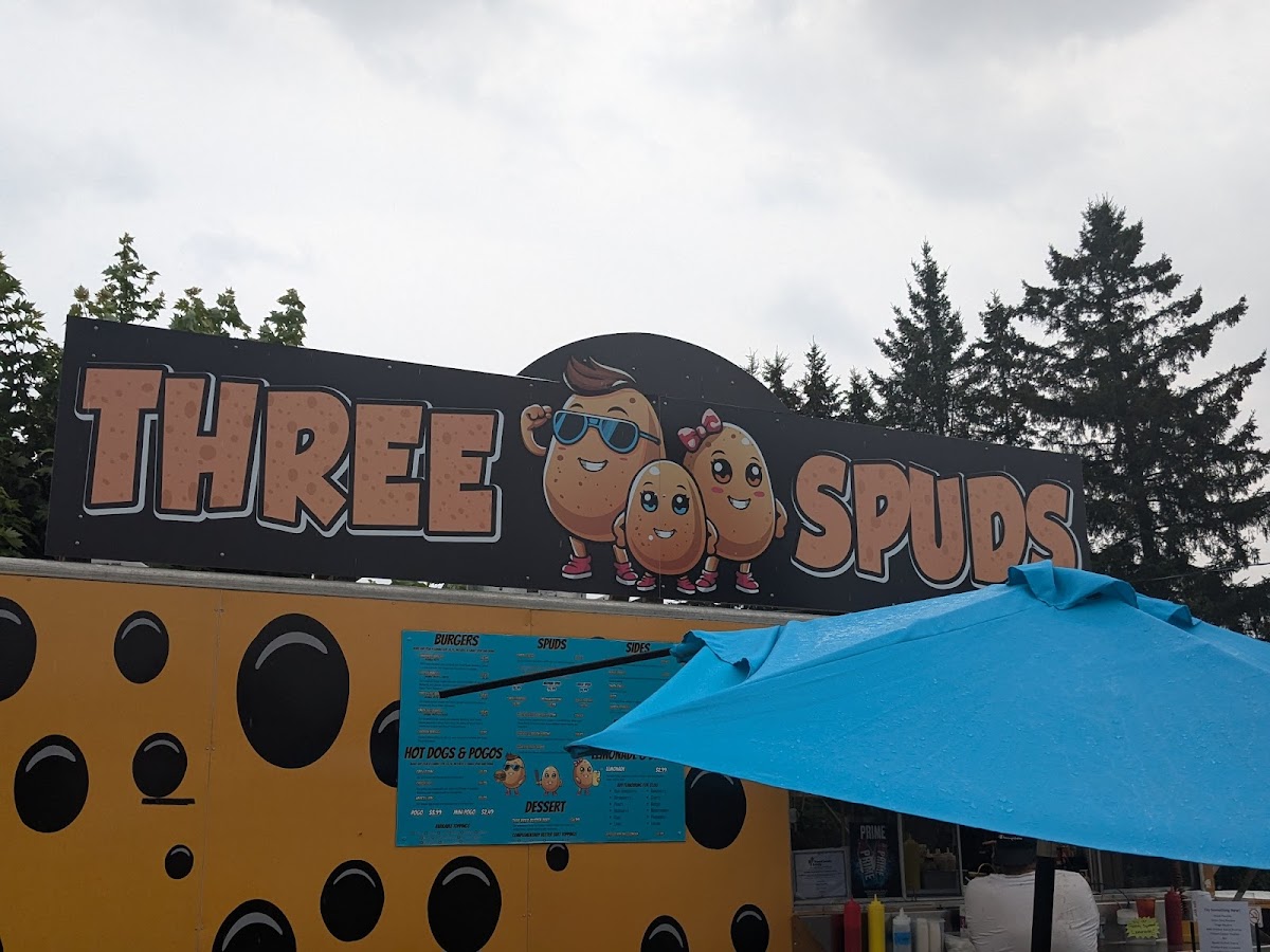 Three Spuds Food Truck Photo 2