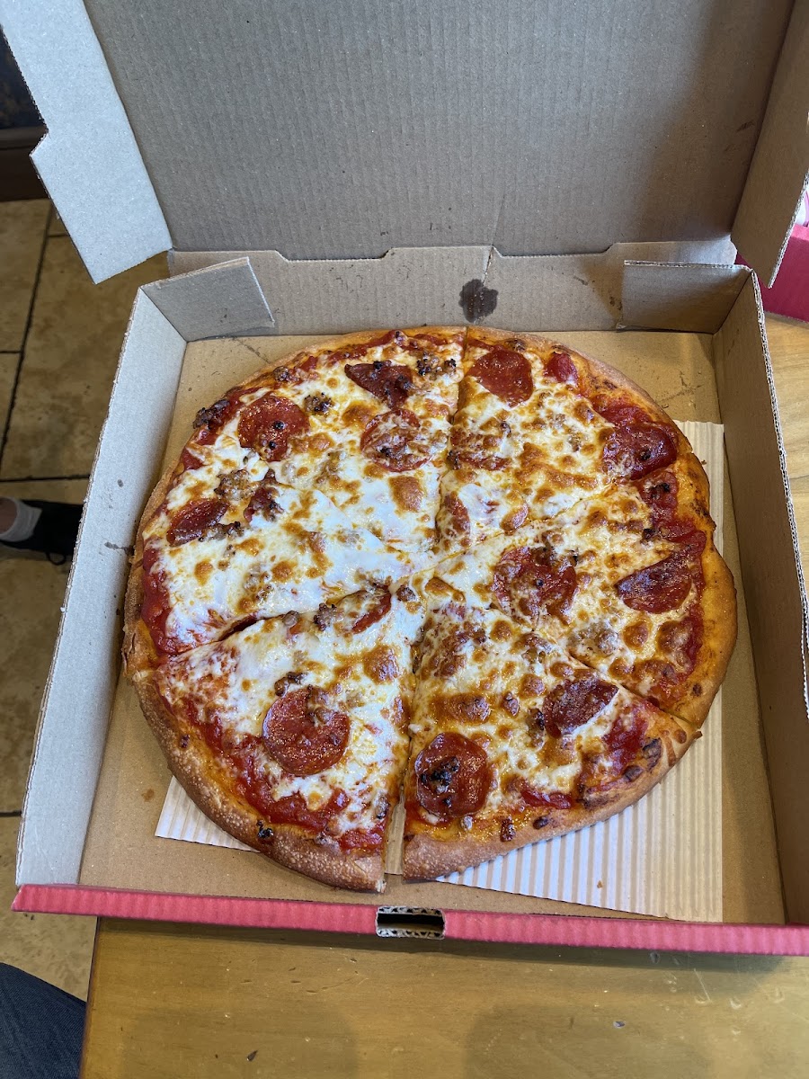 Pats Select Pizza | Grill Photo 6