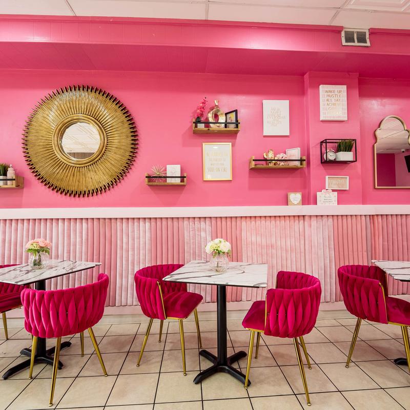 Thee pink plate cafe Photo 4