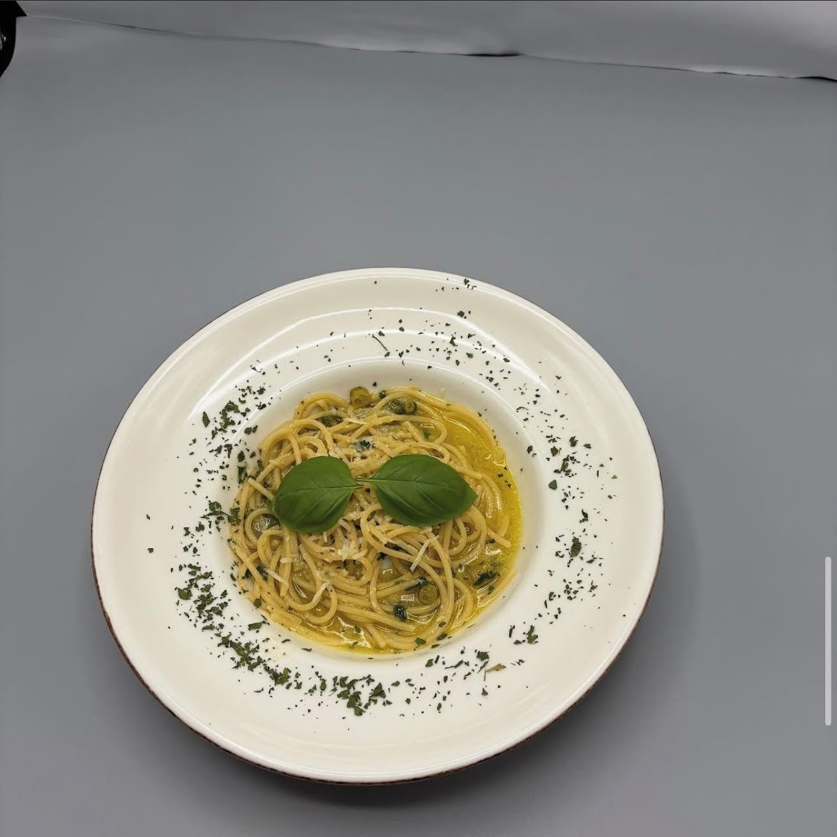 Louis Restaurant Photo 4