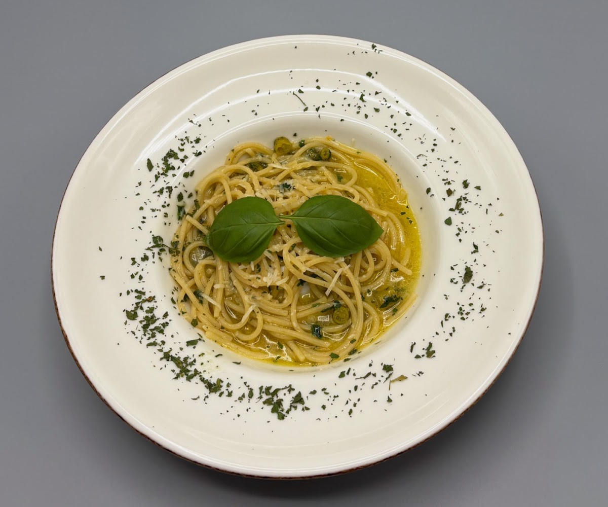 Louis Restaurant Photo 9