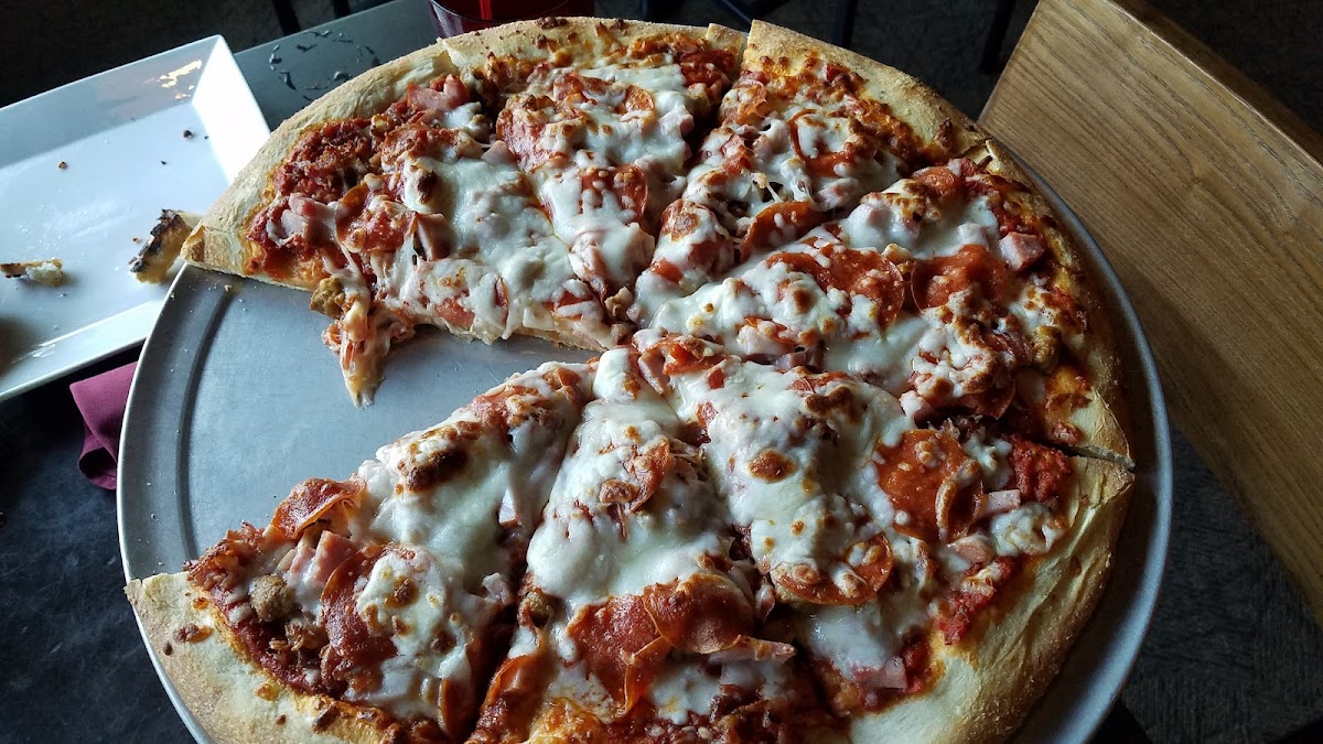 Pearl Street Pizzeria & Pub Photo 9