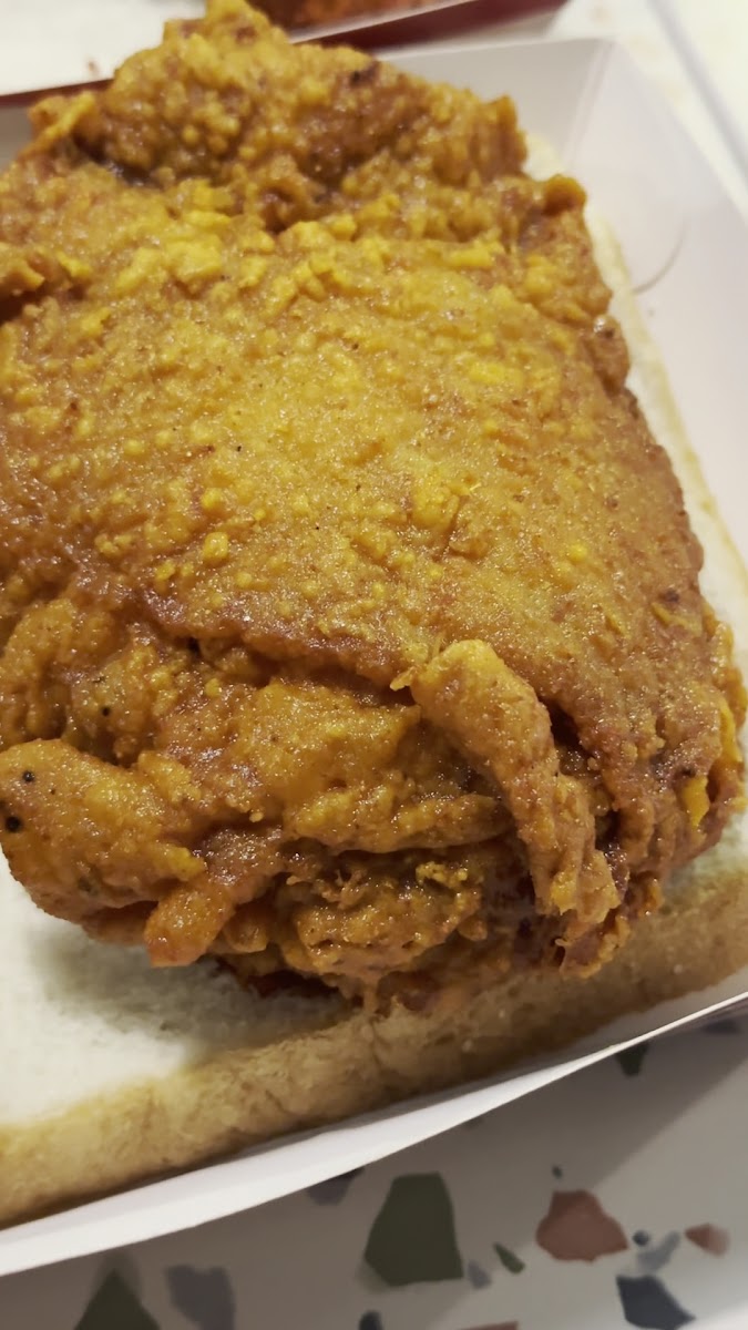 Hott Chickk Restaurant Photo 2