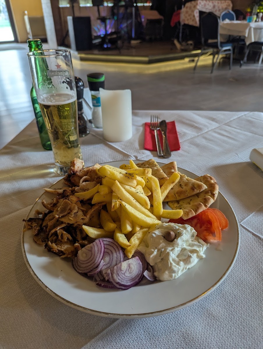 Eleni's Greek Taverna Photo 3