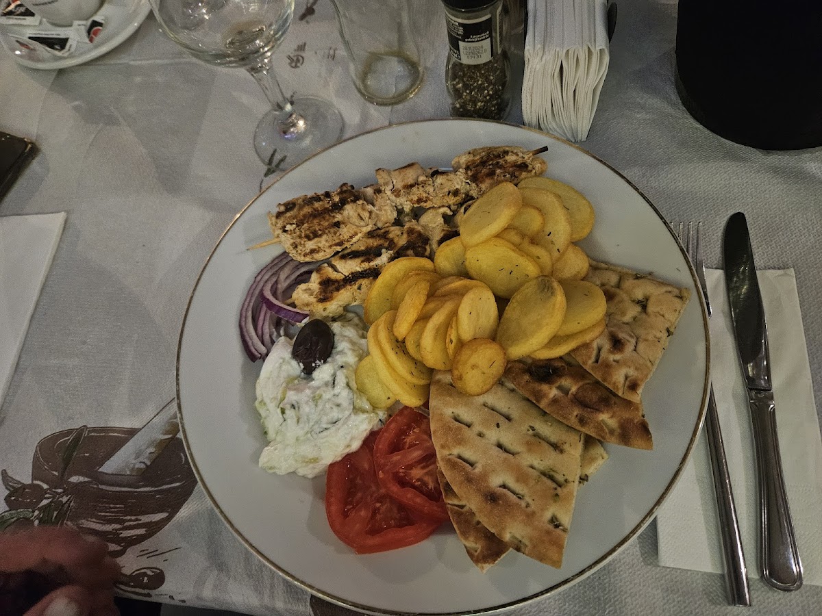 Eleni's Greek Taverna Photo 5