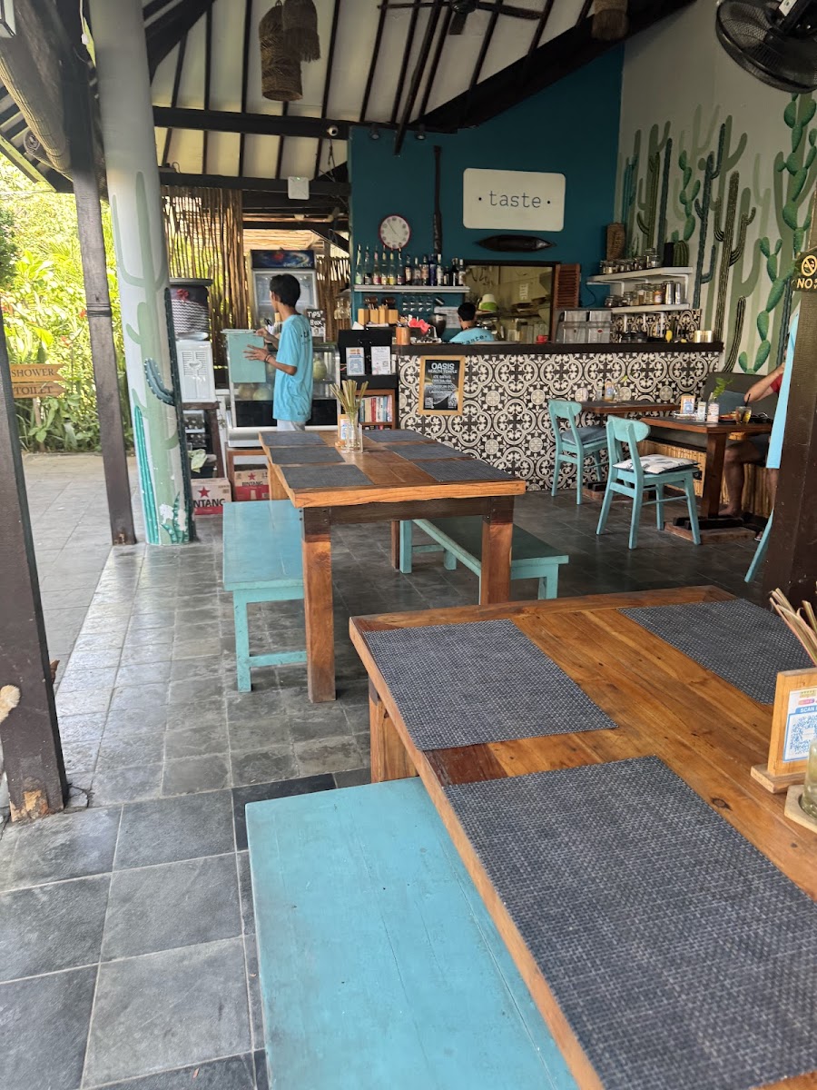 Taste Café & Restaurant Photo 3