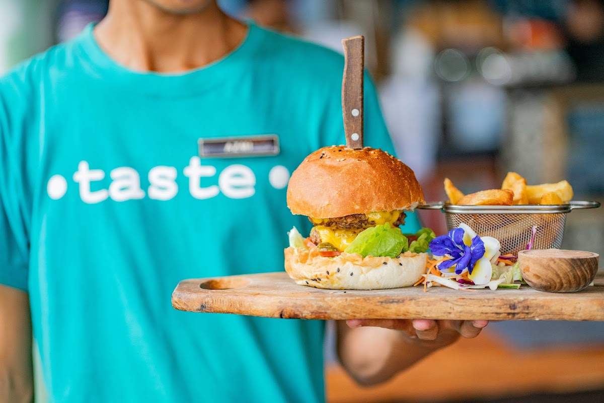 Taste Café & Restaurant Photo 4