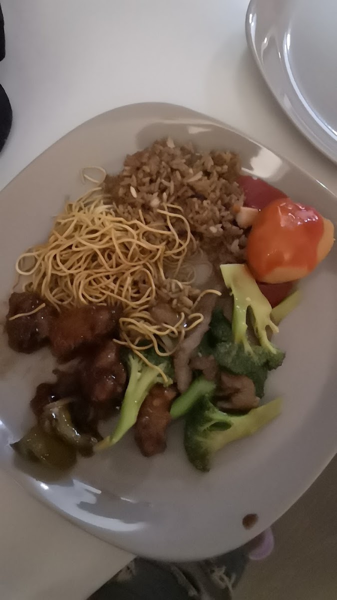 Ming's Garden Restaurant (Richmond Hill) Photo 9