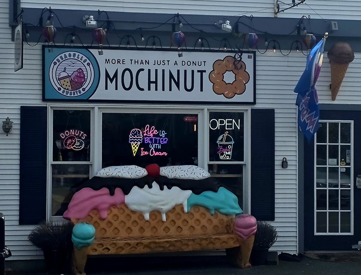 Sea Street Sweets and Mochinut Photo 4