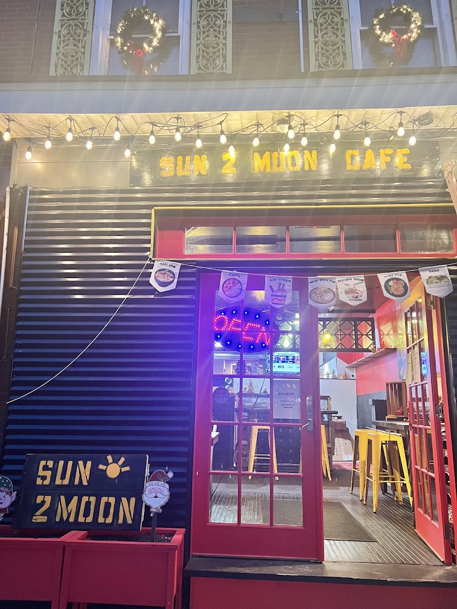 Sun2Moon Cafe