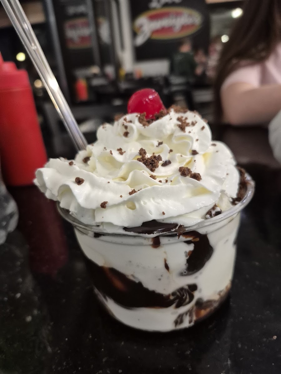 Farmington Hots & Ice Cream Photo 4