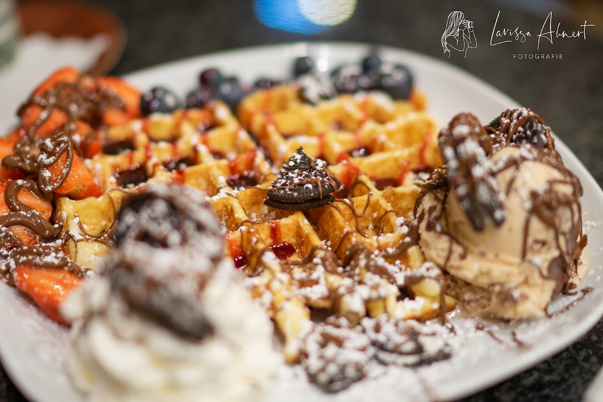 Eiscafé La Dolce Vita - Bonn Photo 3