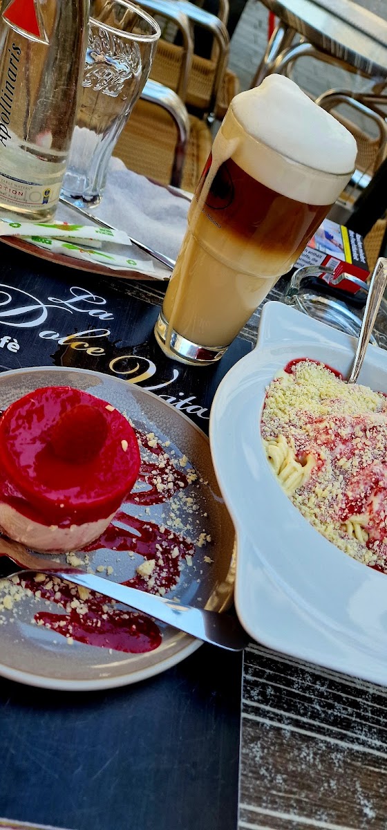 Eiscafé La Dolce Vita - Bonn Photo 8