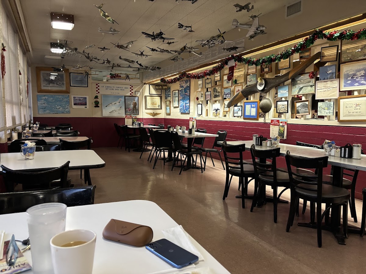 Susie's Skyway Restaurant Photo 3