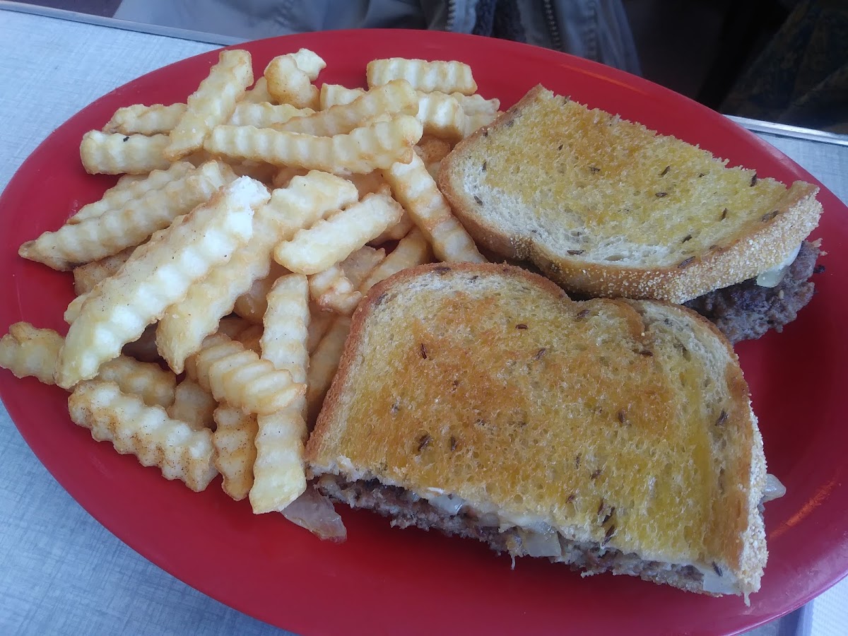 Susie's Skyway Restaurant Photo 9