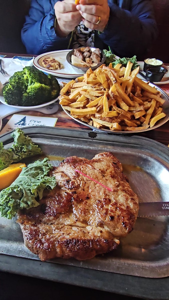 Jack's Family Tavern & Restaurant Photo 2