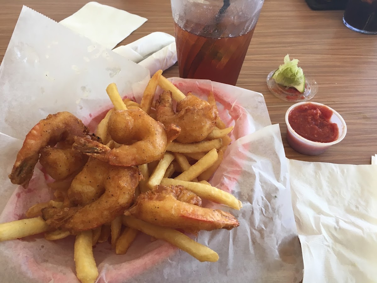 Oceanside Safari Restaurant & Lounge Photo 8