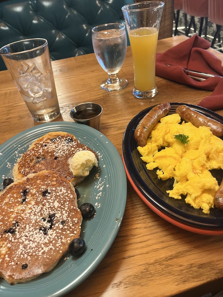 Sunnyside All Day Brunch Cafe Photo 9