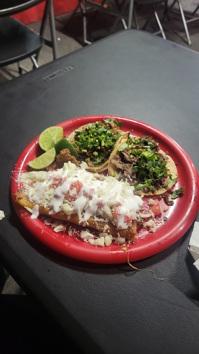 Tacos El Atoyac Photo 5