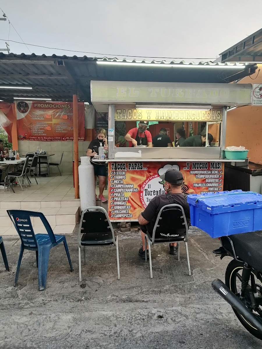 El Toreado 'Tacos Y Burgers'