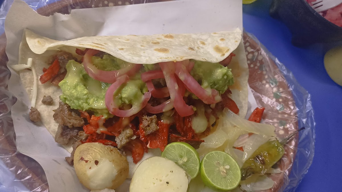 El Toreado 'Tacos Y Burgers' Photo 7