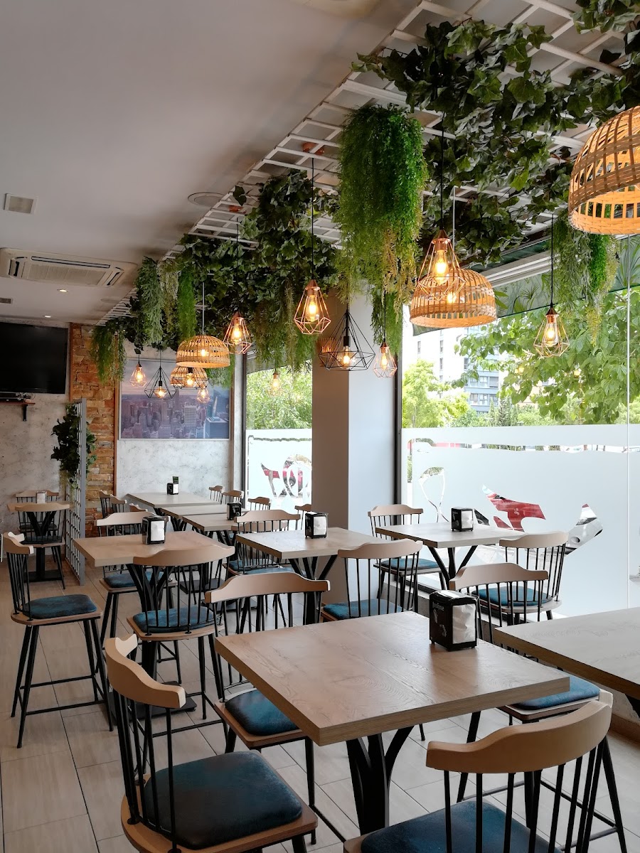 Bar DejaVu Kebab Rivas