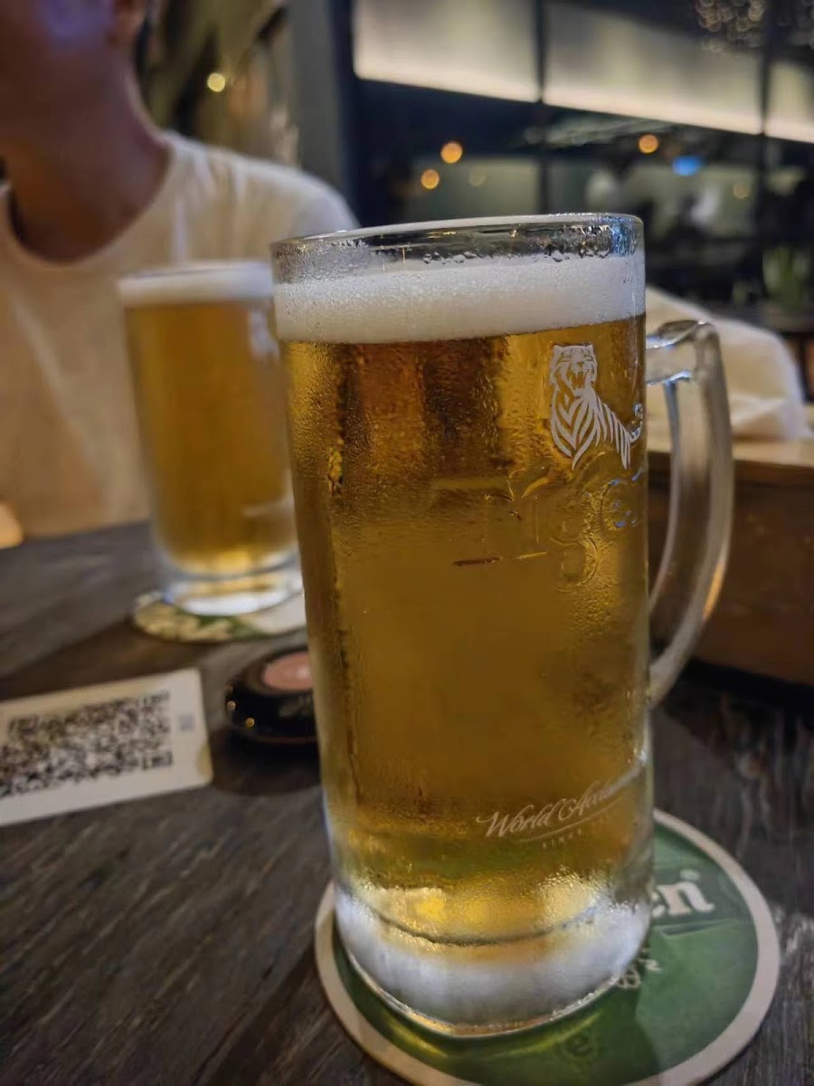 Three Amigos Restaurant Bar Kuching Photo 5