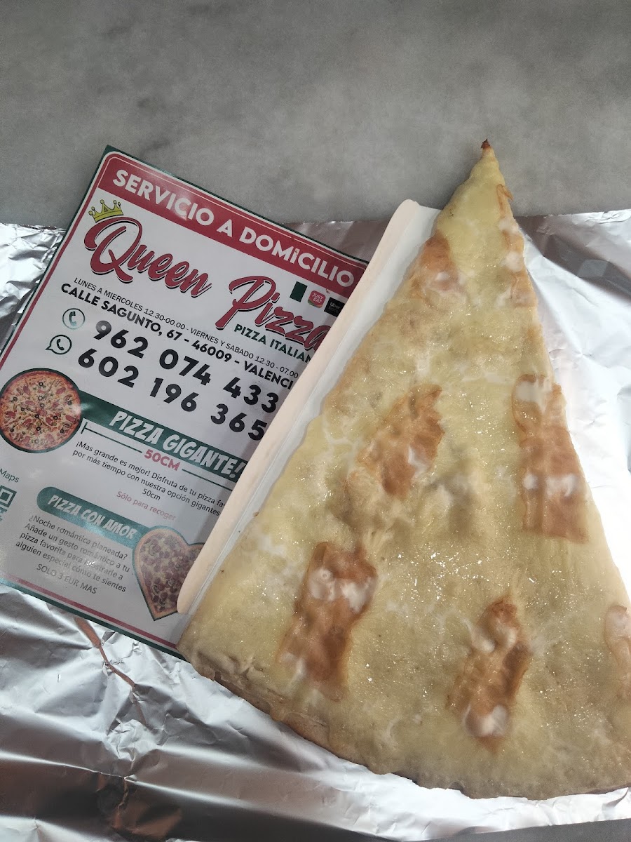 Queen Pizza Photo 10