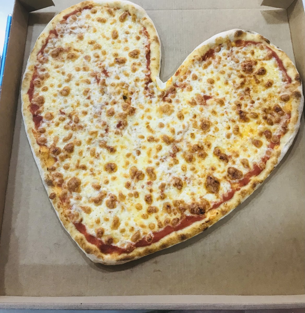 Queen Pizza Photo 3
