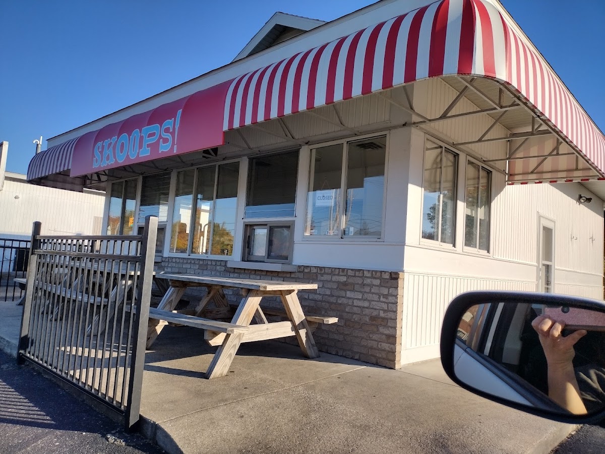 Skoops Ice Cream & Drive Thru Photo 4