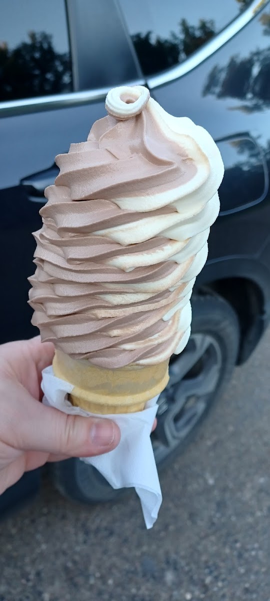 Polly's Ice Cream Photo 5