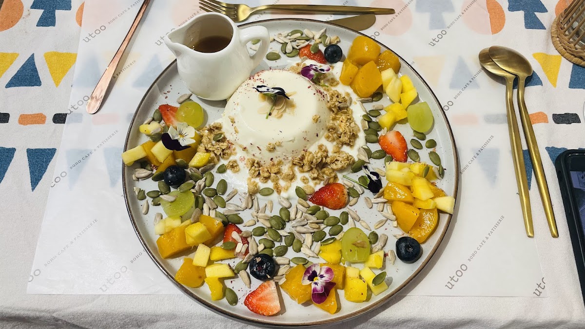 Utoo Boho Cafe & Patisserie Photo 7
