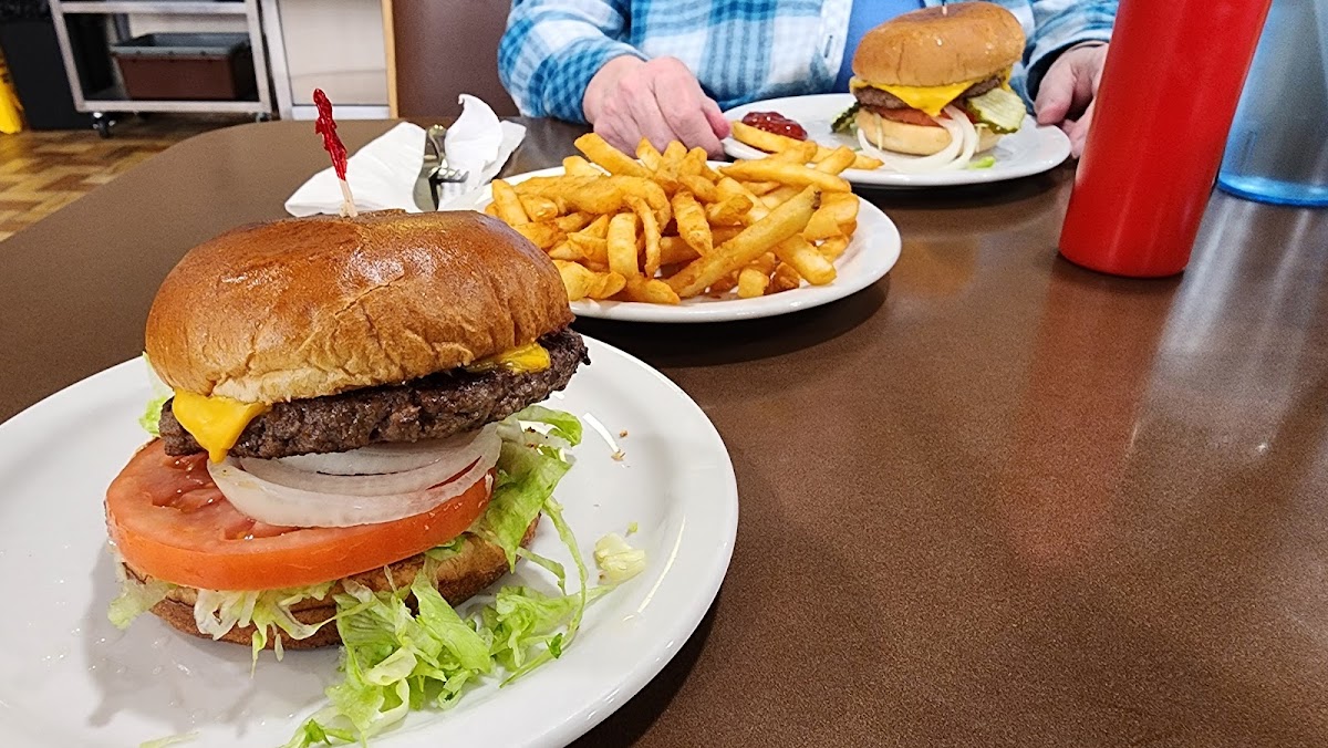 Burger Barn of Yale Photo 5