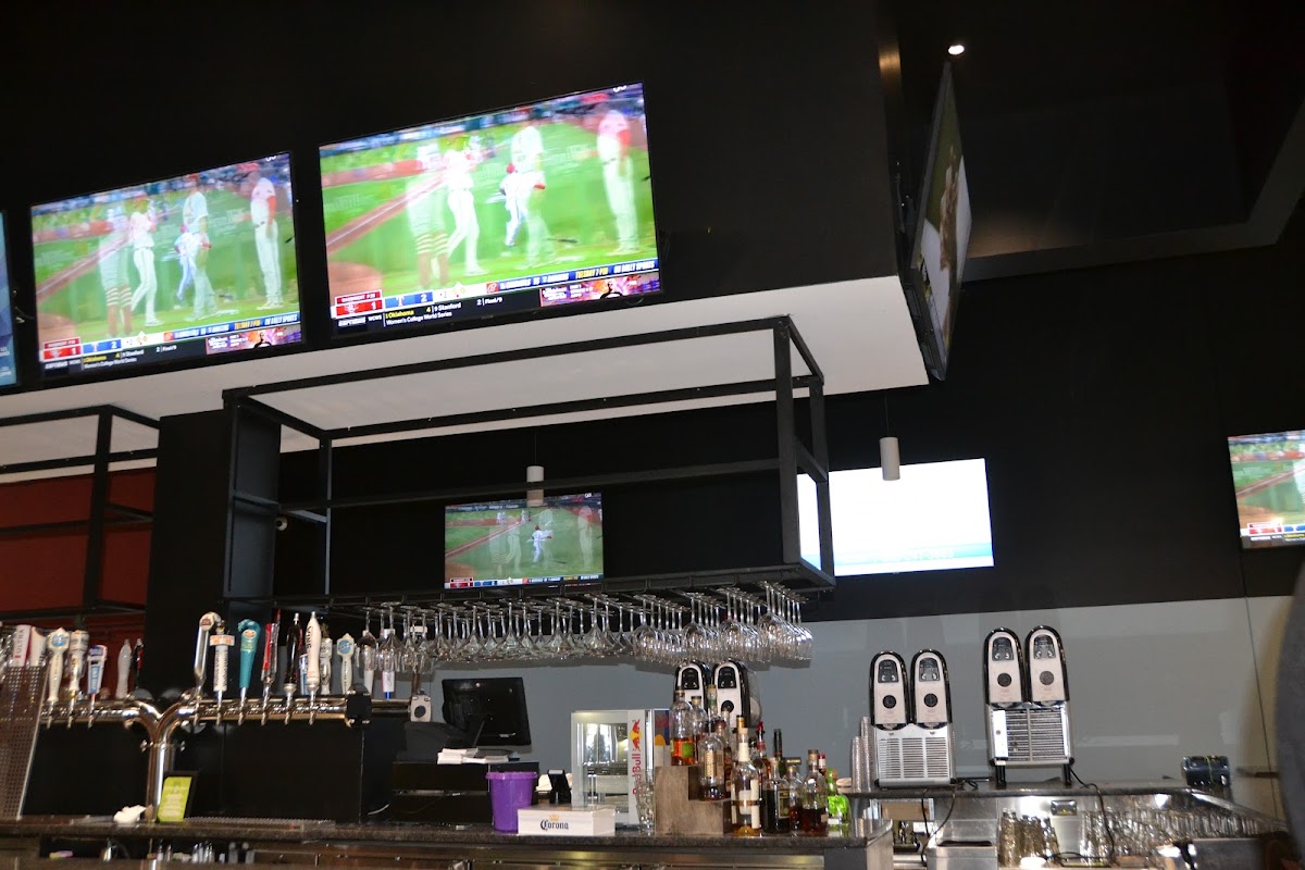Adventure Crossing Bar & Grill