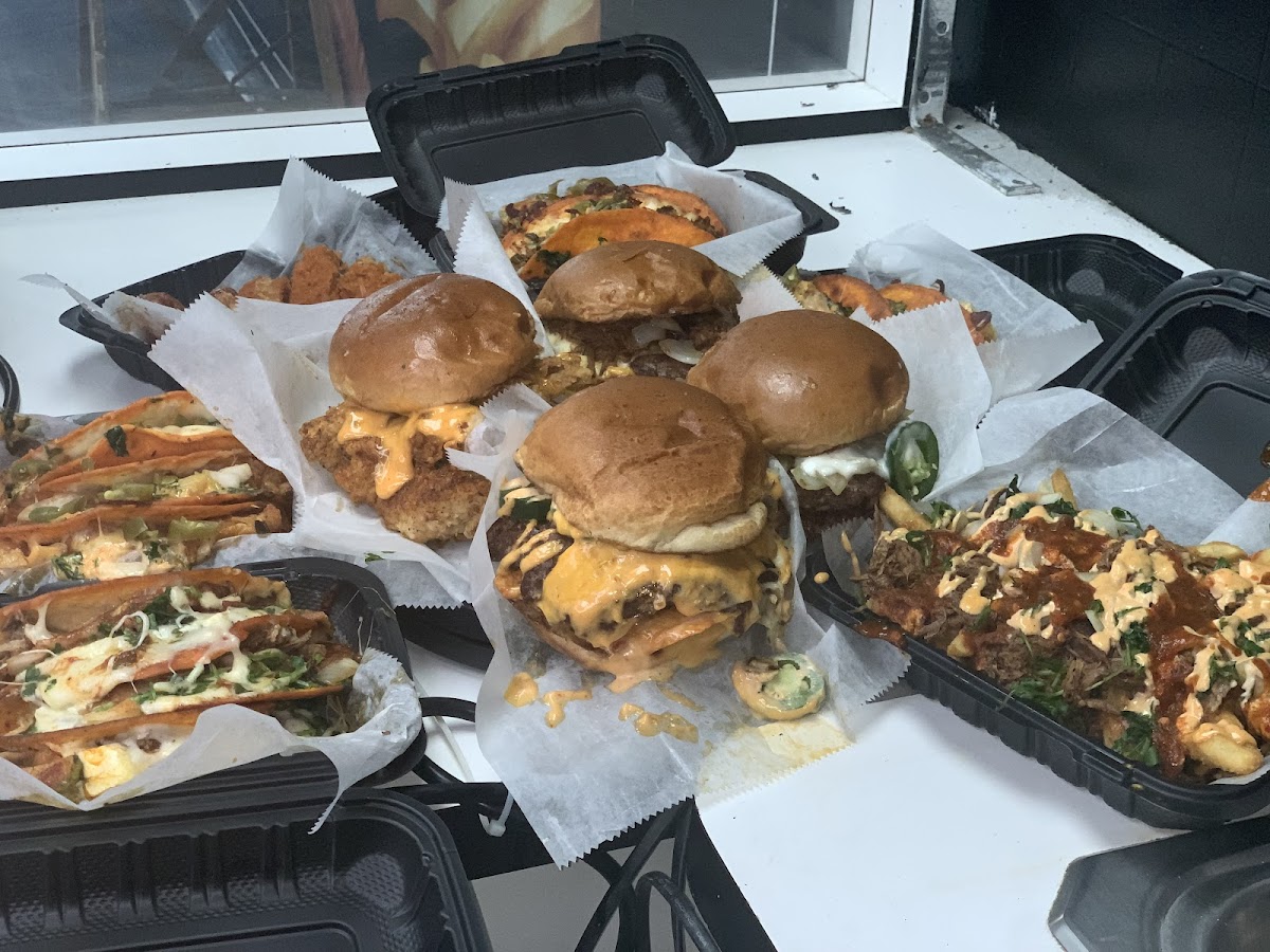 Havana Tacos and Burger Photo 6