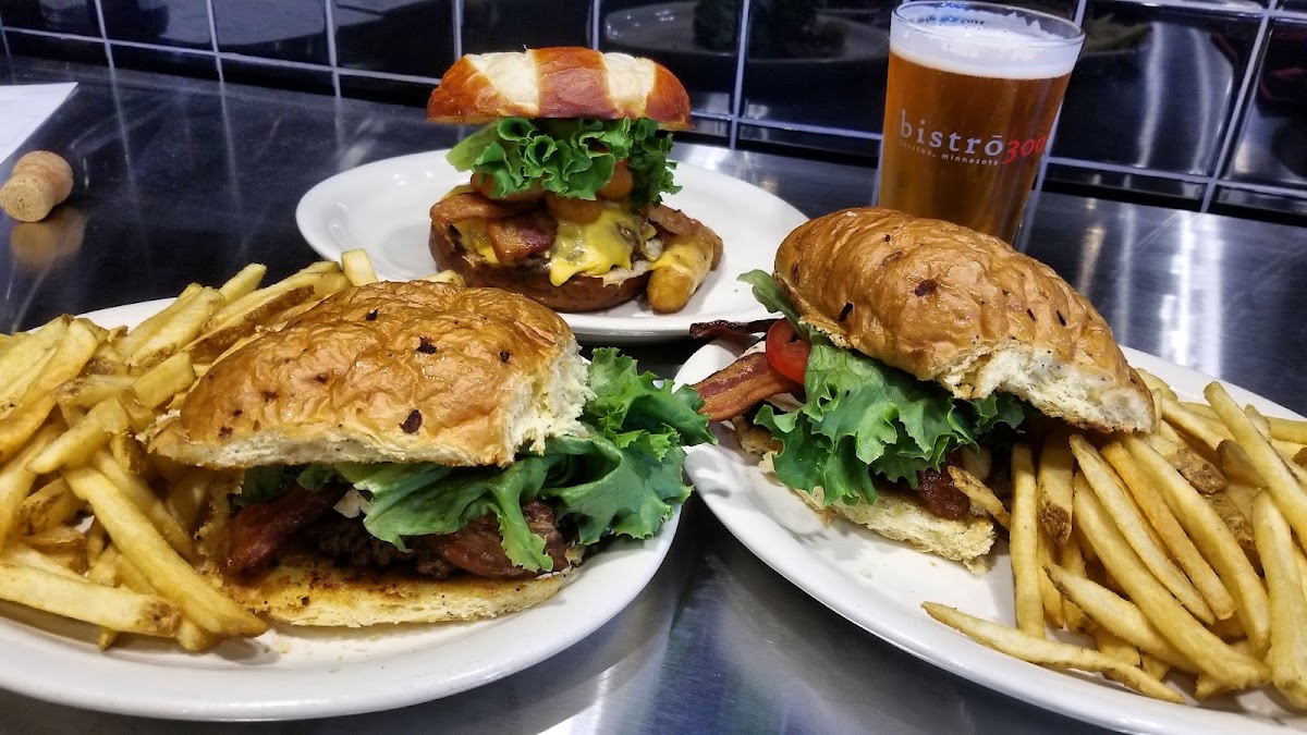 Bistro 300 Bar & Grill Photo 6