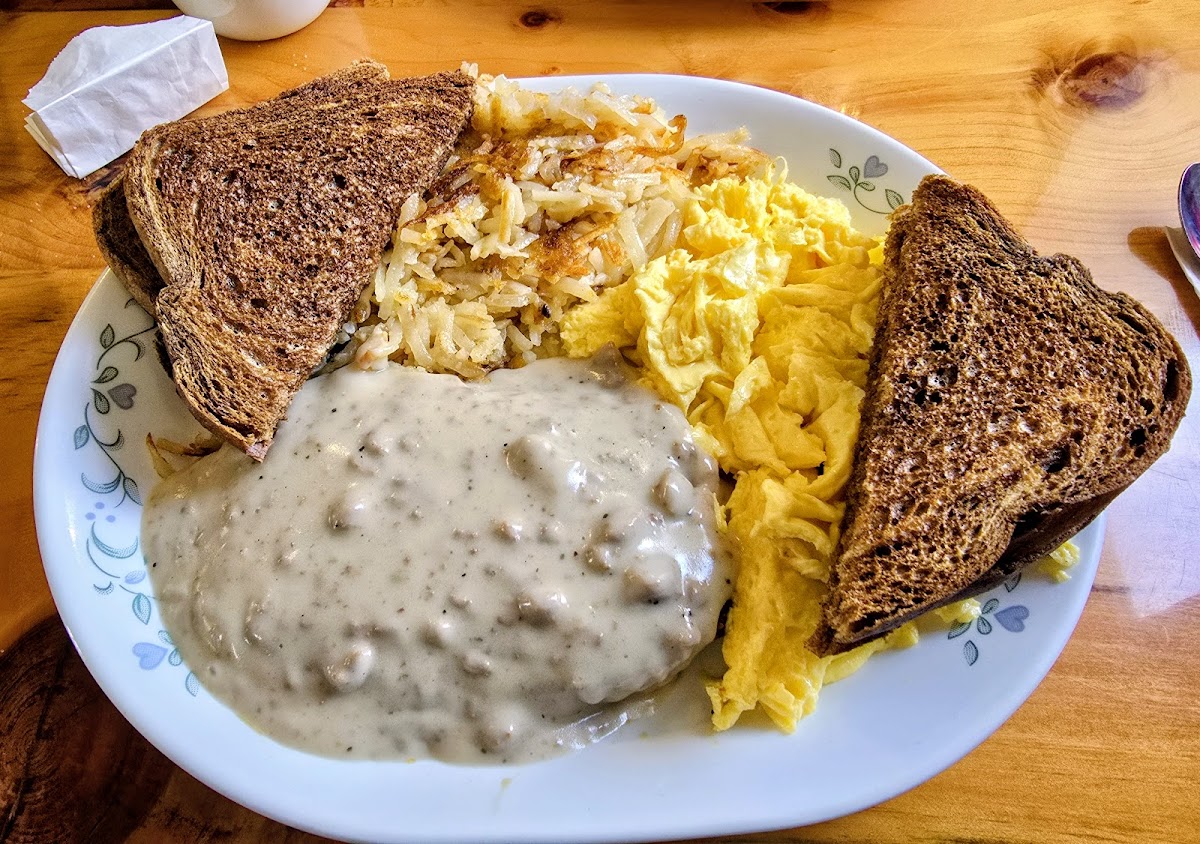The FarmHouse Restaurant LLC Photo 2