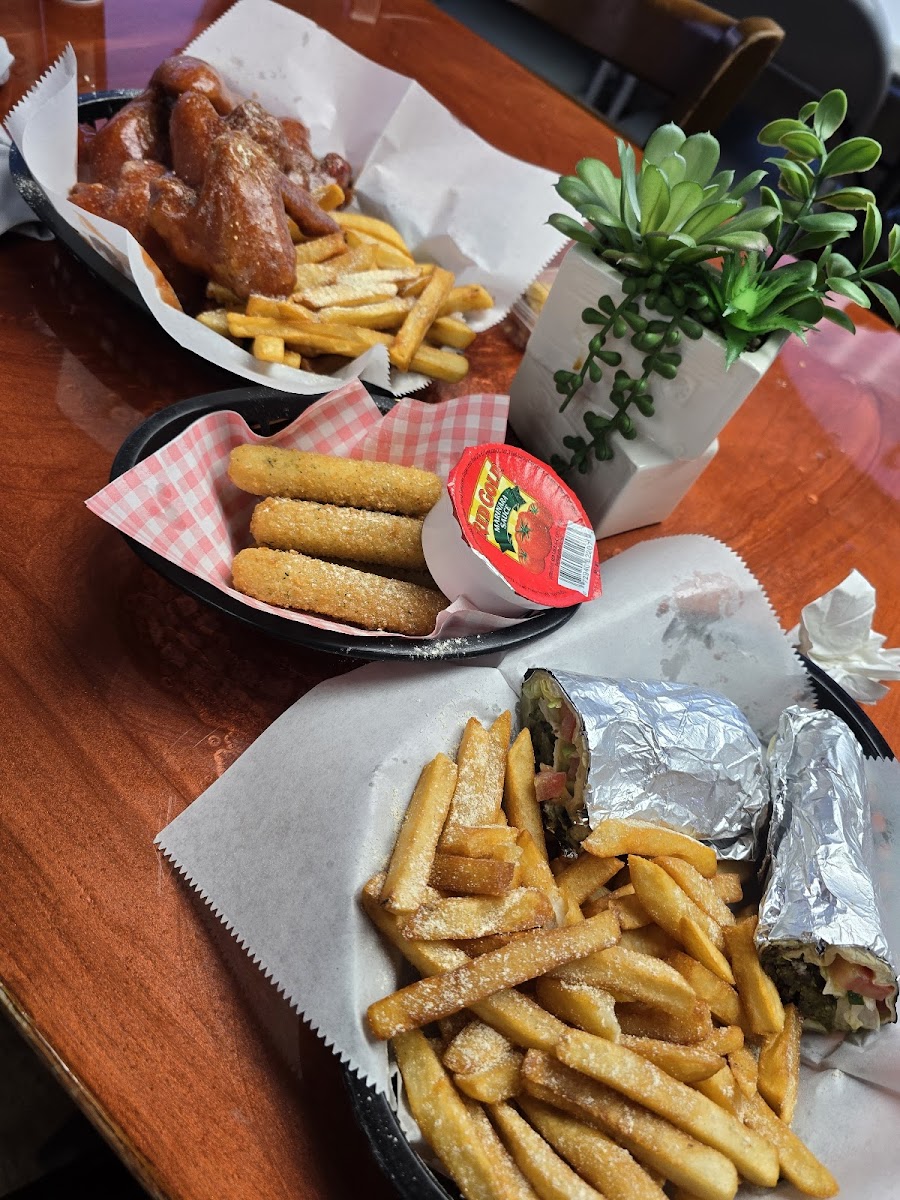 I Don't Know Restaurant & Grill Photo 3